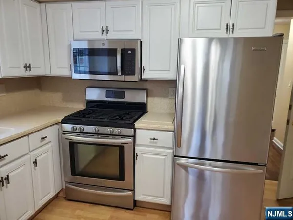 $4,500 | 20 Poplar Street, Unit 1, Dumont, NJ 07628