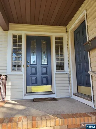 $4,500 | 20 Poplar Street, Unit 1, Dumont, NJ 07628