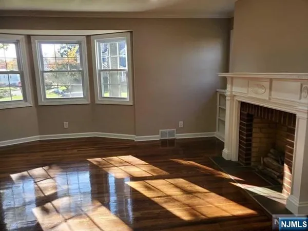 $4,500 | 20 Poplar Street, Unit 1, Dumont, NJ 07628
