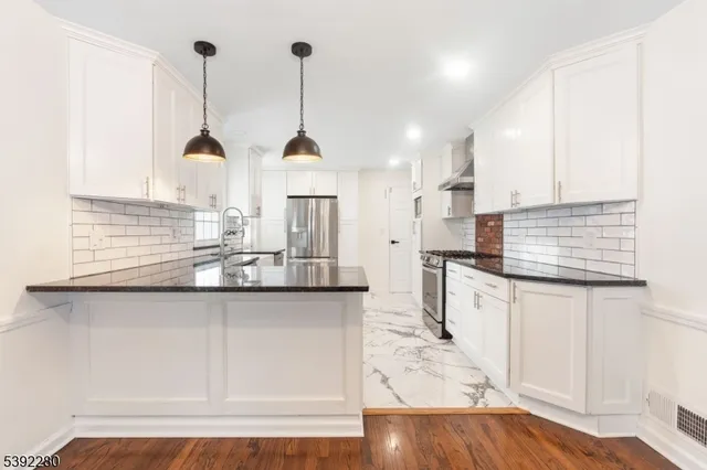 $5,000 | 6 Nottingham Road, West Orange, NJ 07052