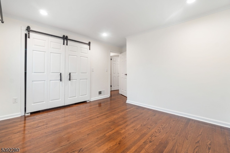 6 Nottingham Road West Orange, NJ 07052 - Photo 21 of 47