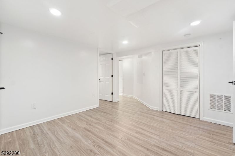 6 Nottingham Road West Orange, NJ 07052 - Photo 33 of 47