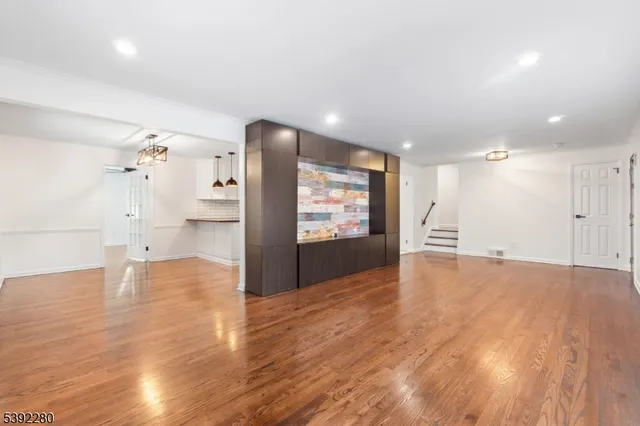 $5,000 | 6 Nottingham Road, West Orange, NJ 07052