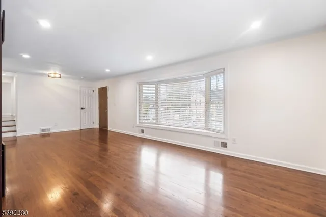 $5,000 | 6 Nottingham Road, West Orange, NJ 07052