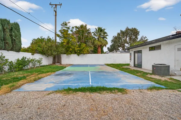 $499,900 | 2251 North San Gorgonio Road, Palm Springs, CA 92262