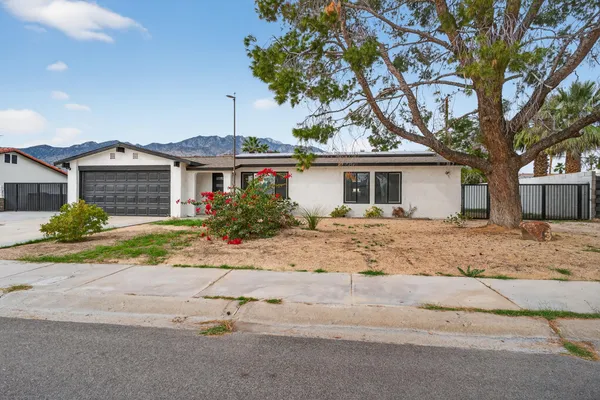 $499,900 | 2251 North San Gorgonio Road, Palm Springs, CA 92262
