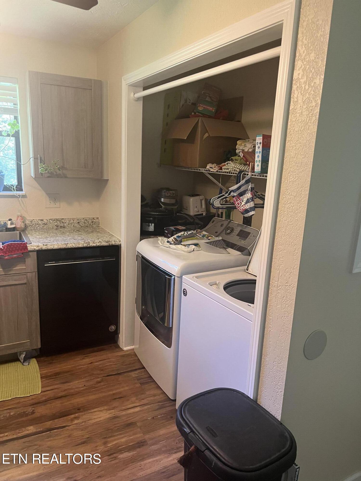 7930 Swaggerty Road Knoxville, TN 37920 - Photo 6 of 10 2723C196-F848-47C3-842D-7052407A2388