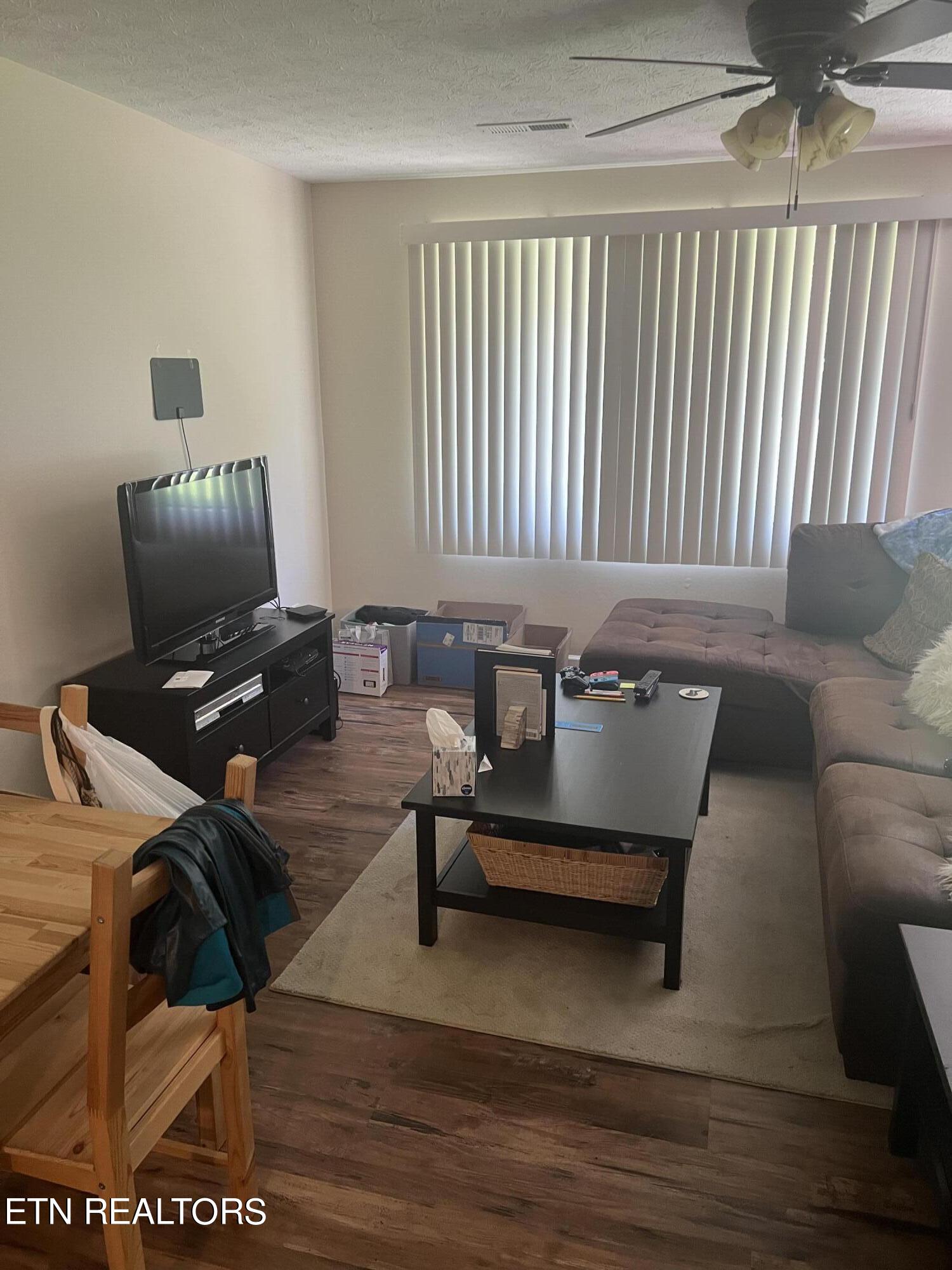 7930 Swaggerty Road Knoxville, TN 37920 - Photo 7 of 10 49A46355-5FC8-4EC0-BBEC-C7140172F112