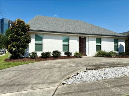 $530,000 | 3813 North Arnoult Road, Metairie, LA 70002