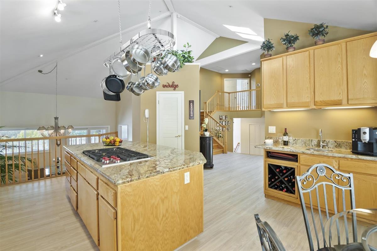 23050 Old Logging Road Los Gatos, CA 95033 - Photo 8 of 46 Gallery Image 8