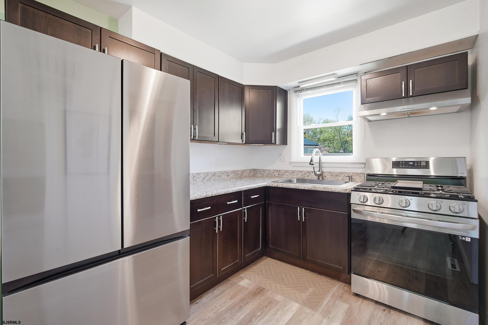 300 Rhodes Avenue Egg Harbor Township, NJ 08234 - Photo 8 of 20