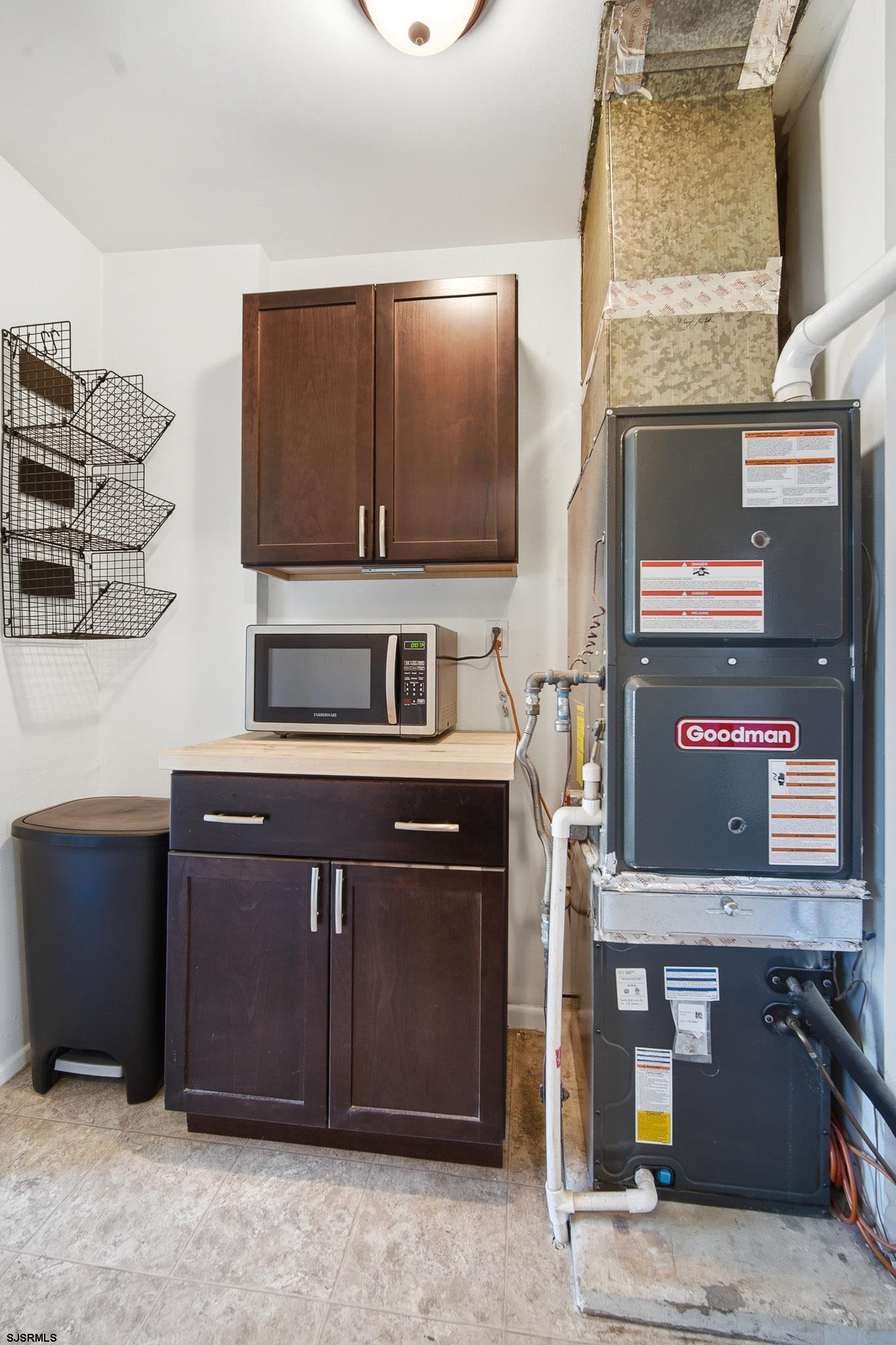 300 Rhodes Avenue Egg Harbor Township, NJ 08234 - Photo 10 of 20