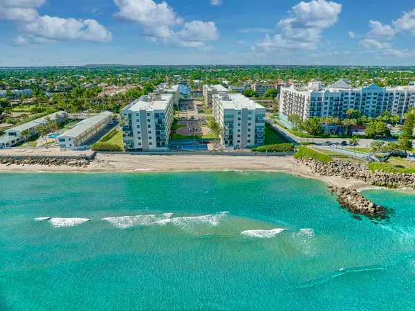 $2,600 | 1238 Hillsboro Mile, Unit 511, Pompano Beach, FL 33062