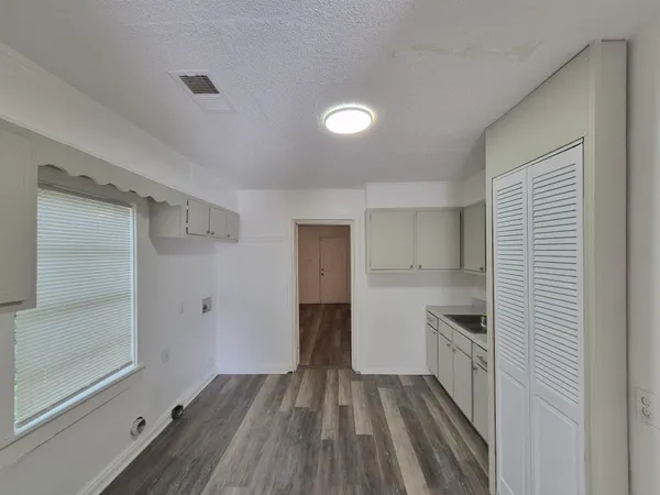 $1,100 | 2100 Riverside Boulevard, Memphis, TN 38109