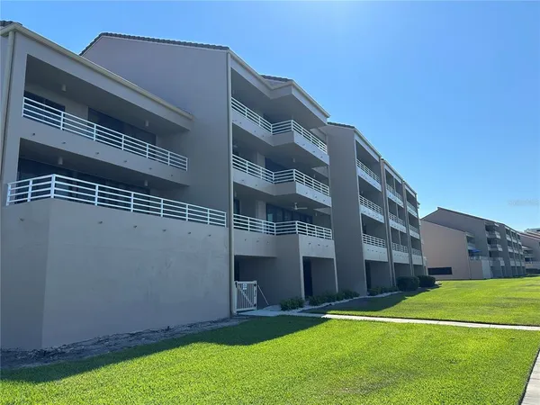 $4,700 | 6260 Kipps Colony Court South, Unit 203, Gulfport, FL 33707
