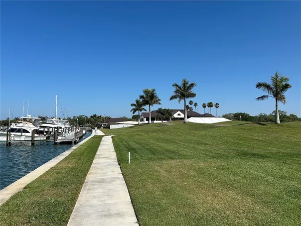 $4,700 | 6260 Kipps Colony Court South, Unit 203, Gulfport, FL 33707