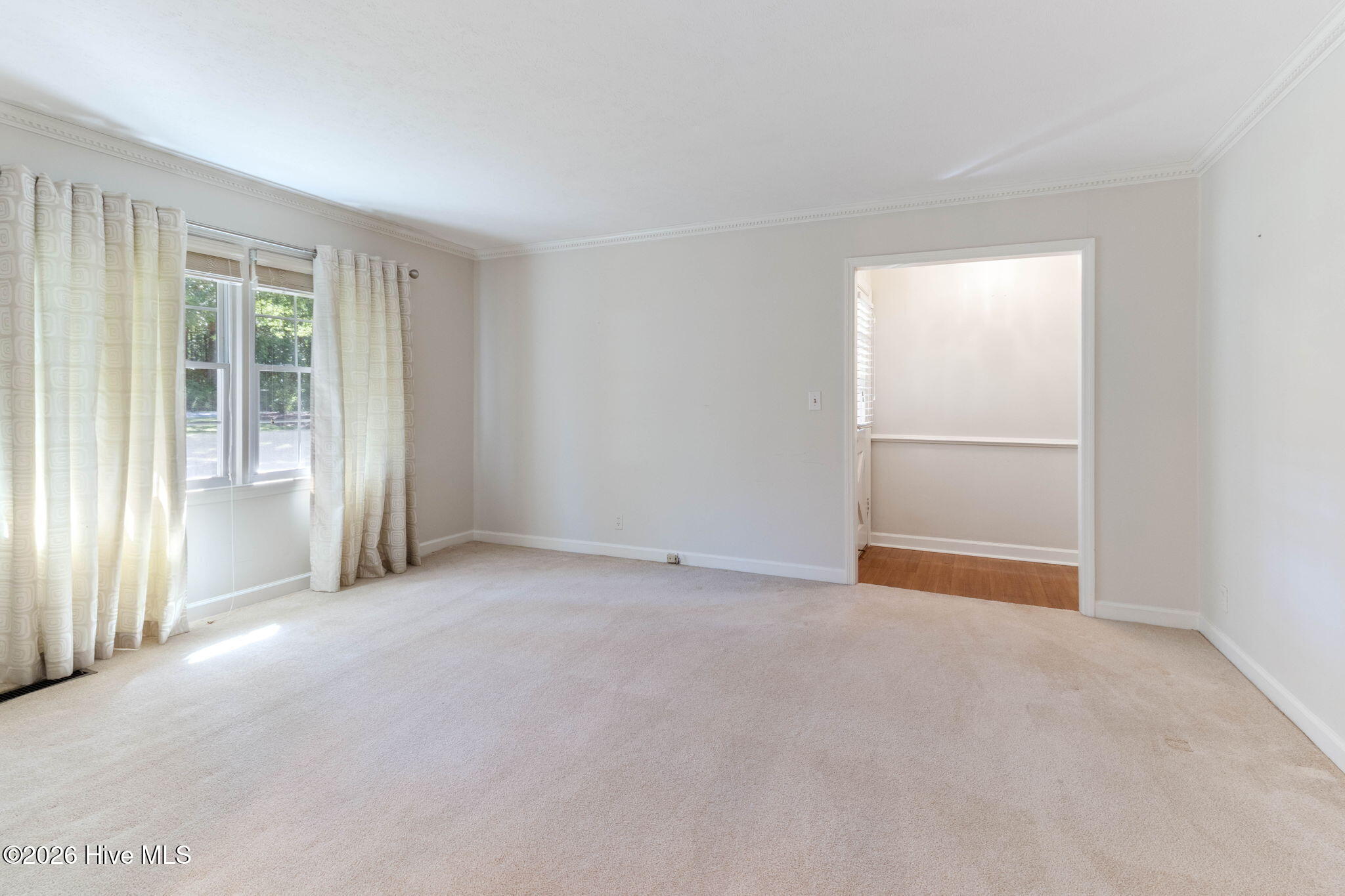 2022 Airport Road Elizabethtown, NC 28337 - Photo 14 of 47 Formal Living Room