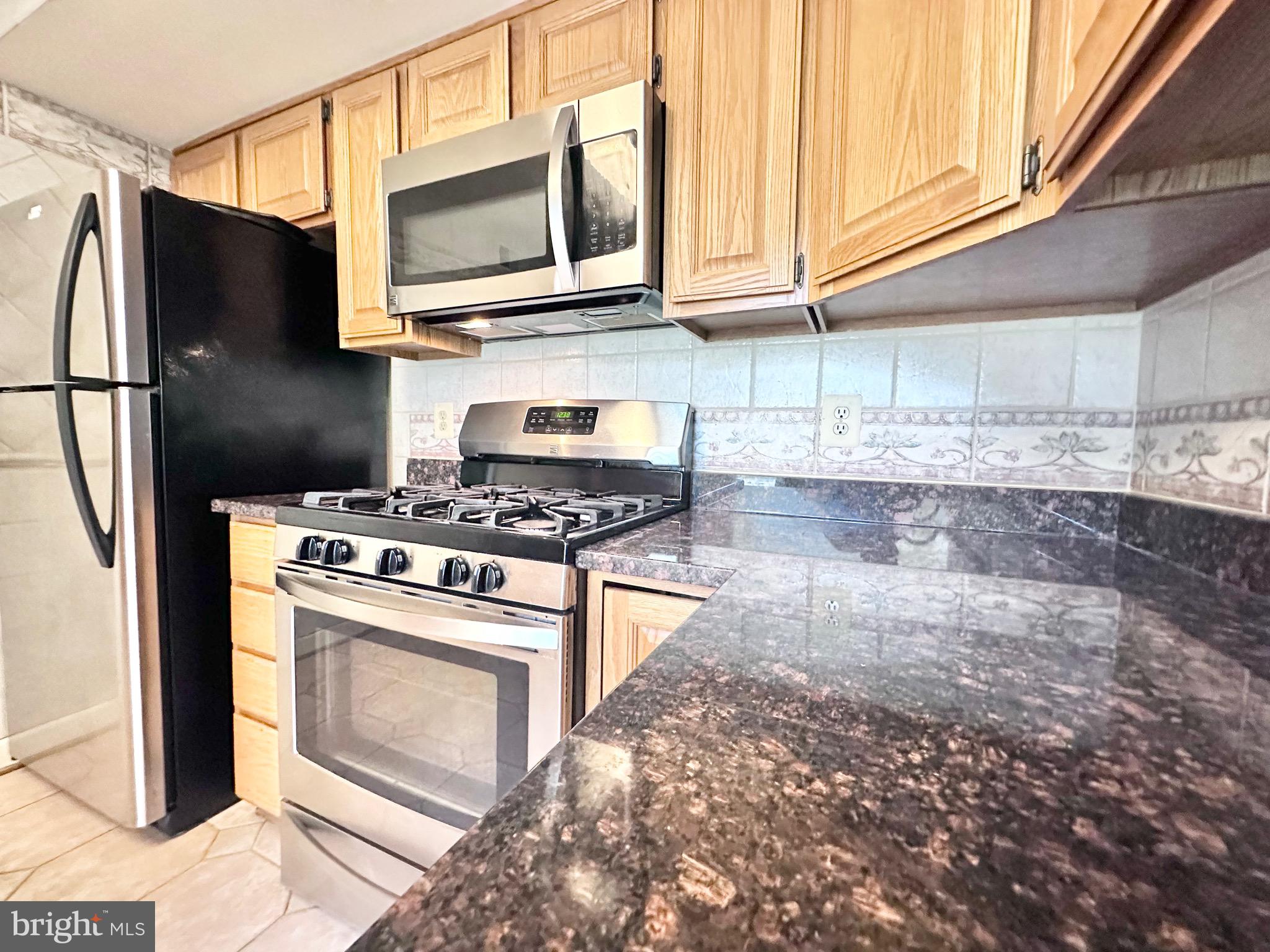 17045 Islip Loop, Unit 301 Dumfries, VA 22026 - Photo 8 of 31
