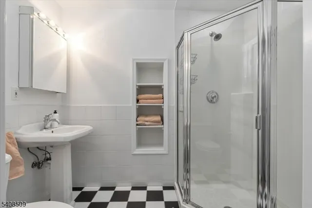 $1,599,000 | 128 Old Forge Road, Millington, NJ 07946