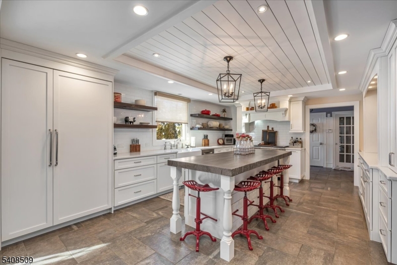 128 Old Forge Road Millington, NJ 07946 - Photo 4 of 47