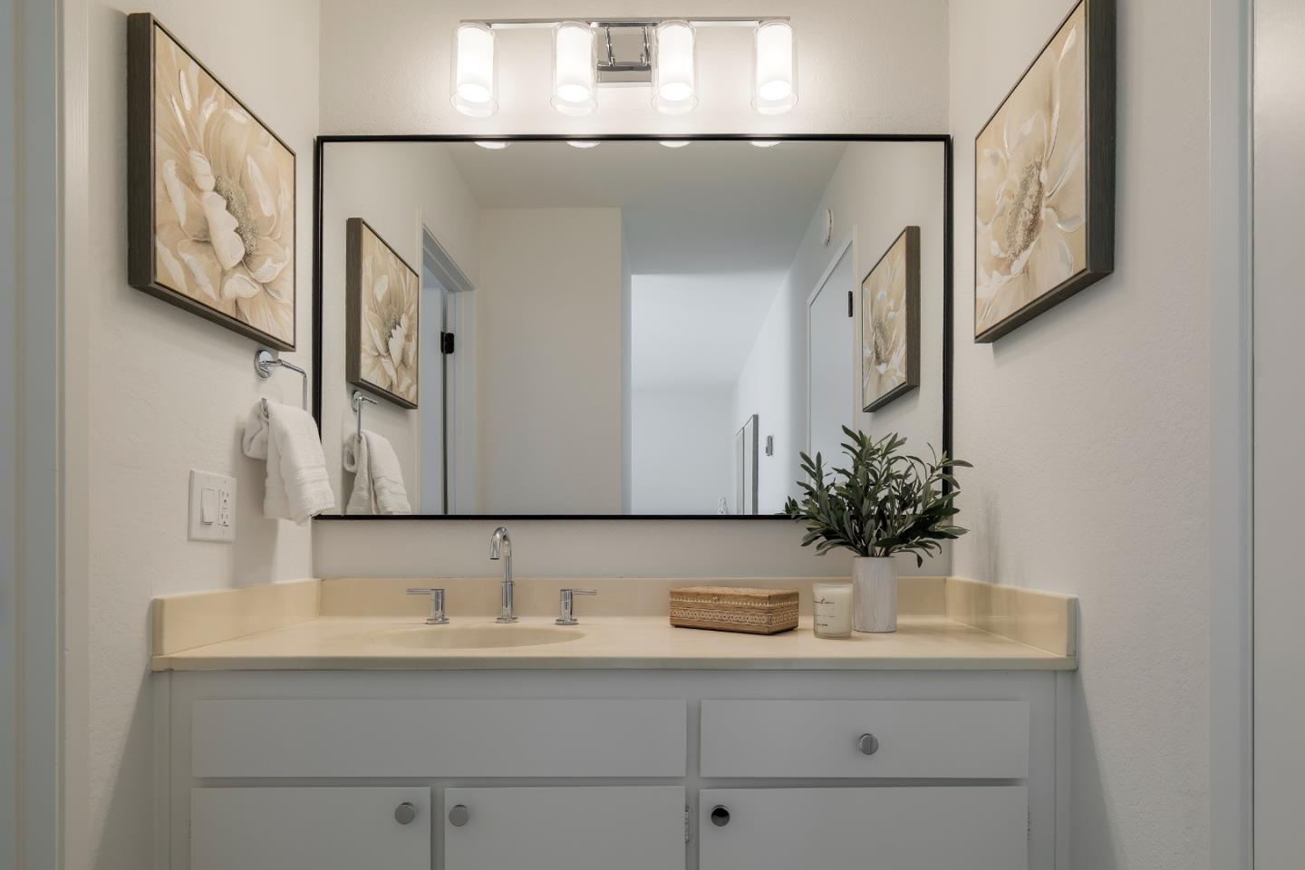 905 West Middlefield Road, Unit 918 Mountain View, CA 94043 - Photo 17 of 26 Gallery Image 17
