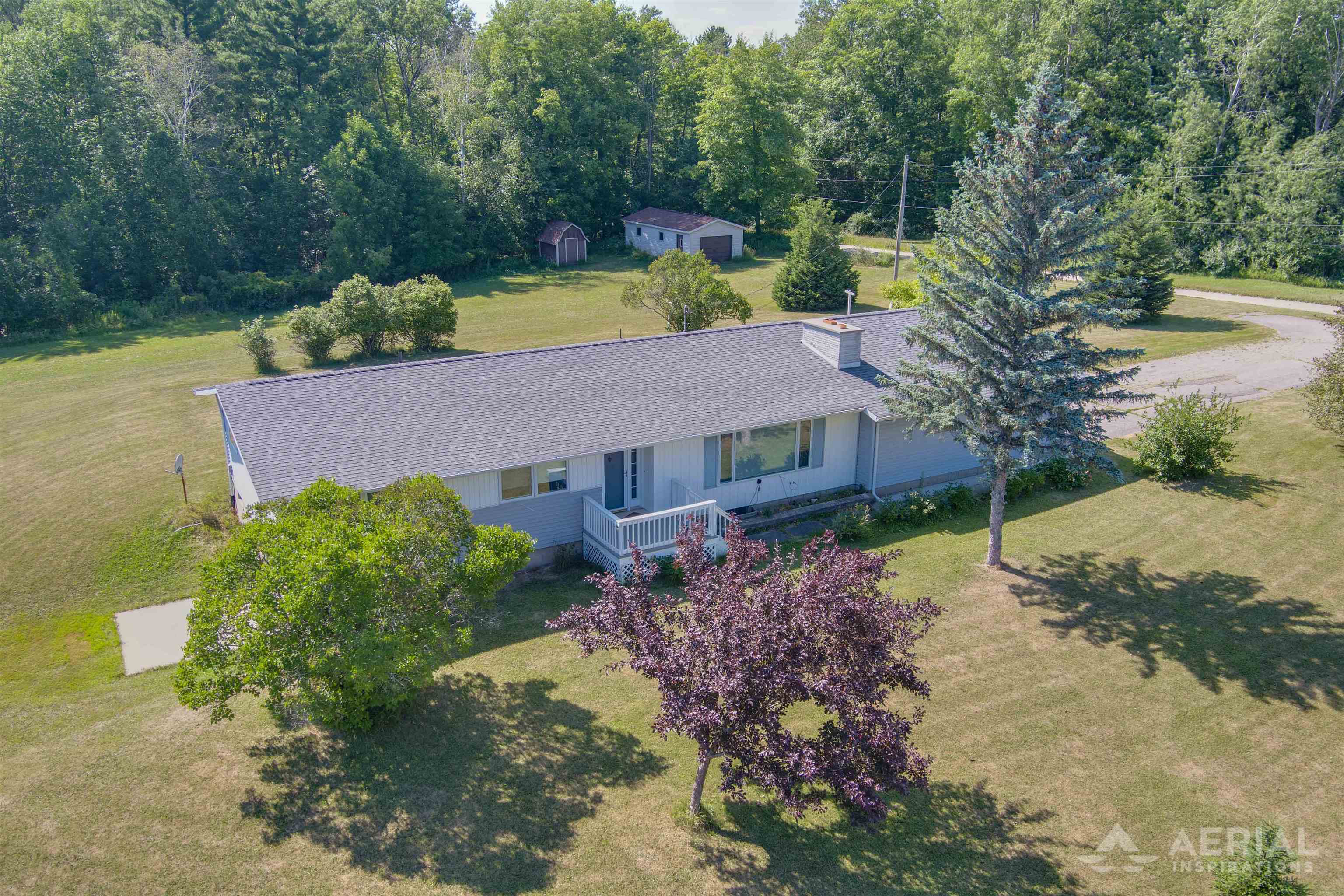 1180 Brick Road West Branch, MI 48661 - Photo 4 of 23 1903054-3.JPG