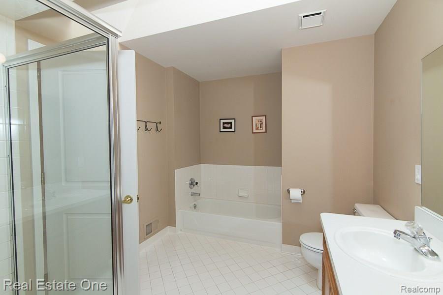 3628 Aynsley Drive Rochester, MI 48306 - Photo 22 of 32 _OL_4206_Aynsley_W046.jpg