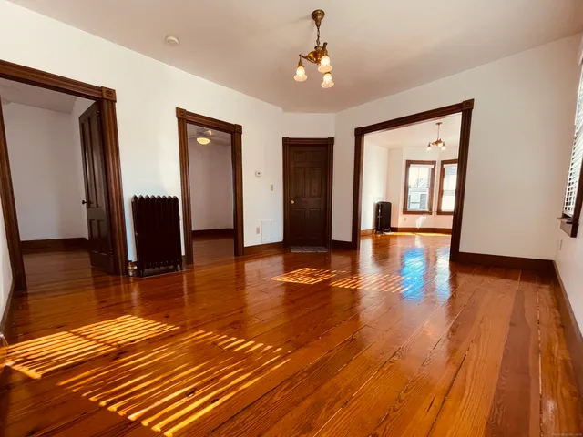 $2,500 | 39 Pearl Street, Unit 2, Groton, CT 06355