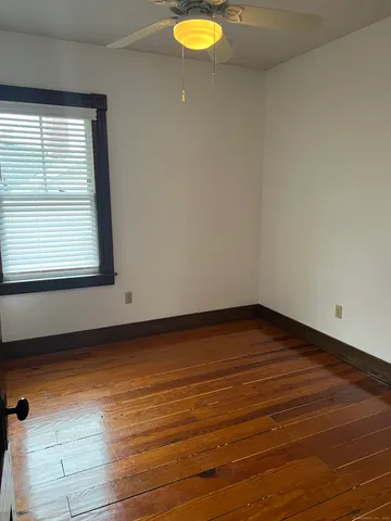 $2,500 | 39 Pearl Street, Unit 2, Groton, CT 06355