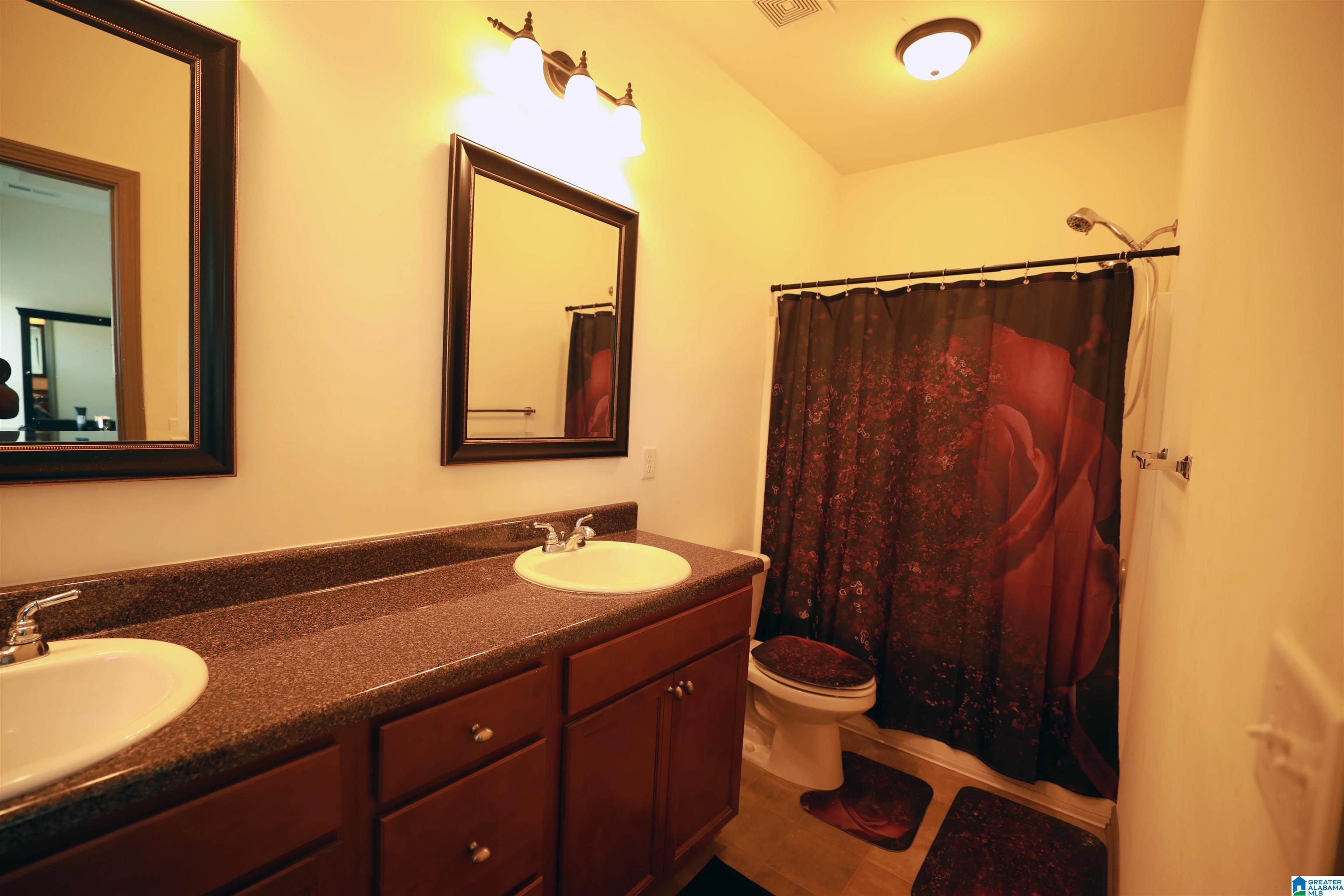 208 Hampton Drive Calera, AL 35040 - Photo 6 of 7