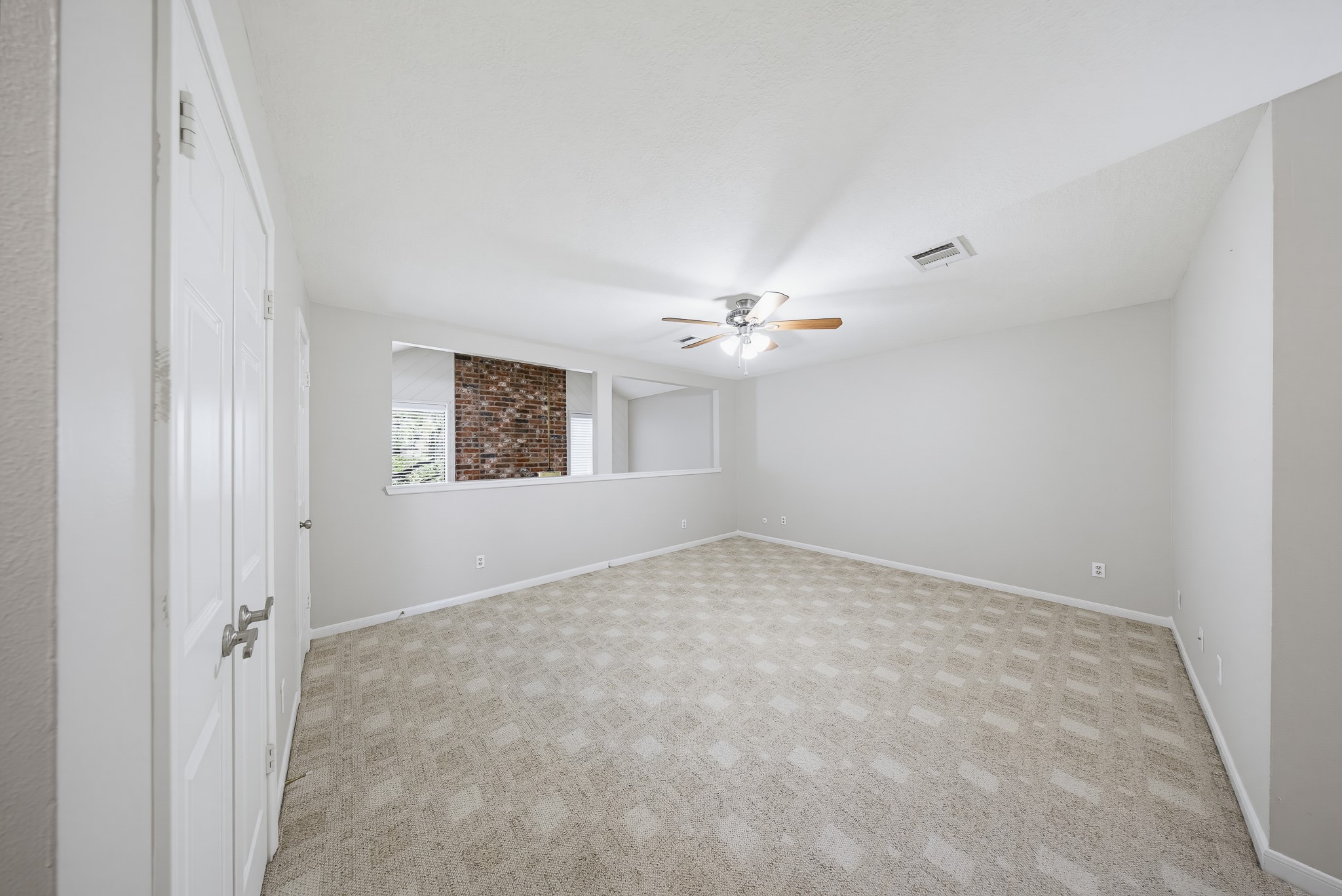 727 Bunker Hill Road, Unit 34 Houston, TX 77024 - Photo 24 of 38 Upstairs you will find the game room.
