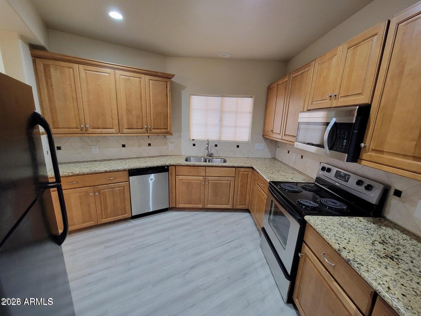 1629 East Grandview Road Phoenix, AZ 85022 - Photo 9 of 35