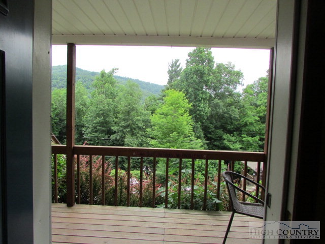 207 Cameron Terrace Boone, NC 28607 - Photo 4 of 29 Gallery Image 4