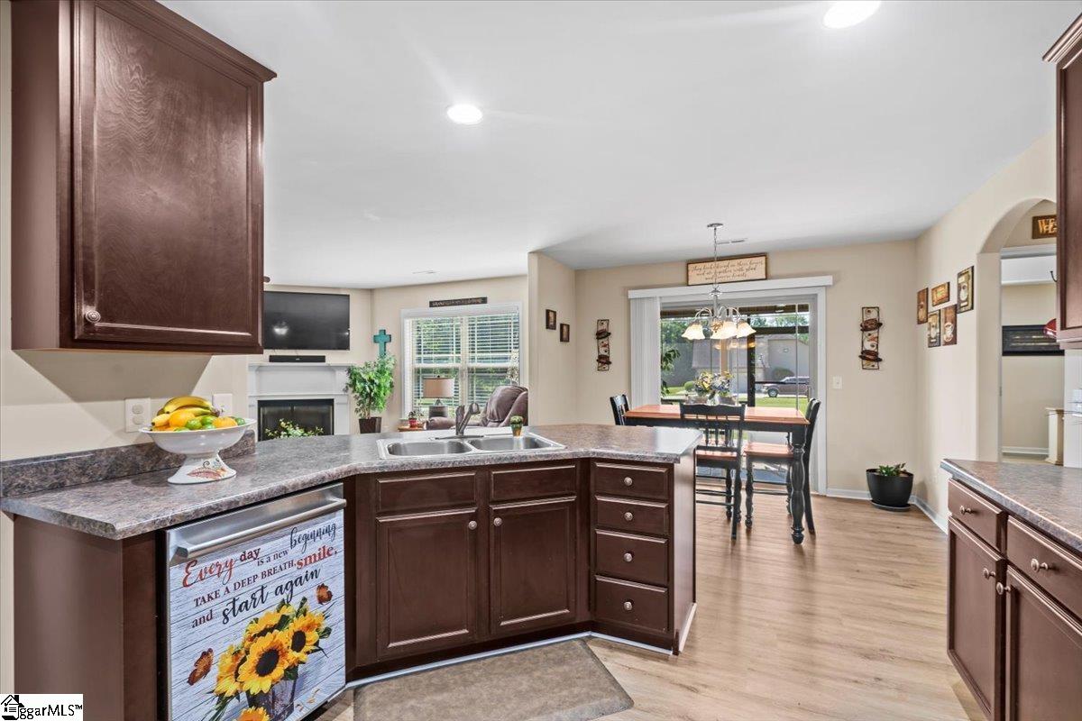 441 Old Pendleton Road Greenville, SC 29611 - Photo 11 of 29 Gallery Image 11
