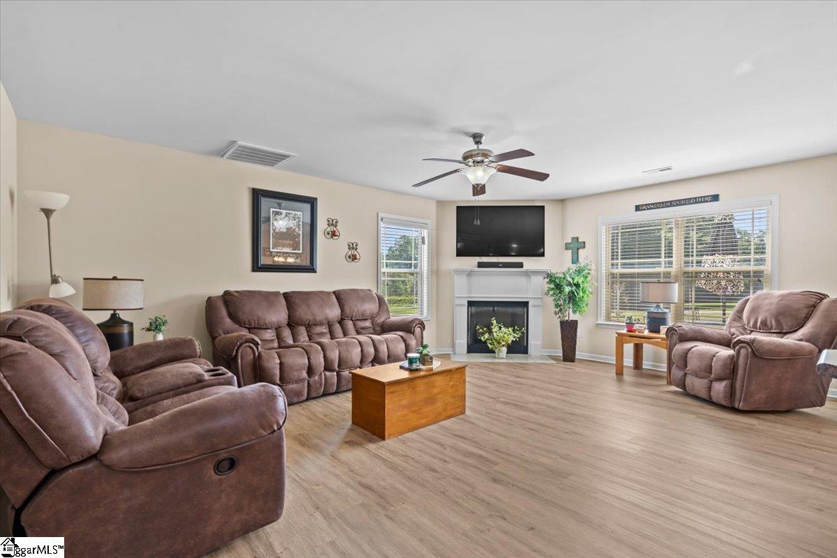 441 Old Pendleton Road Greenville, SC 29611 - Photo 13 of 29 Gallery Image 13