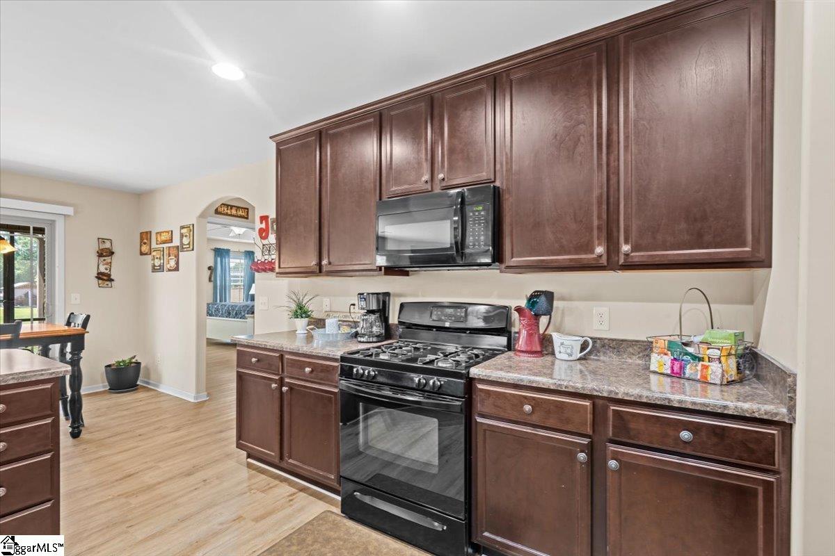 441 Old Pendleton Road Greenville, SC 29611 - Photo 10 of 29 Gallery Image 10