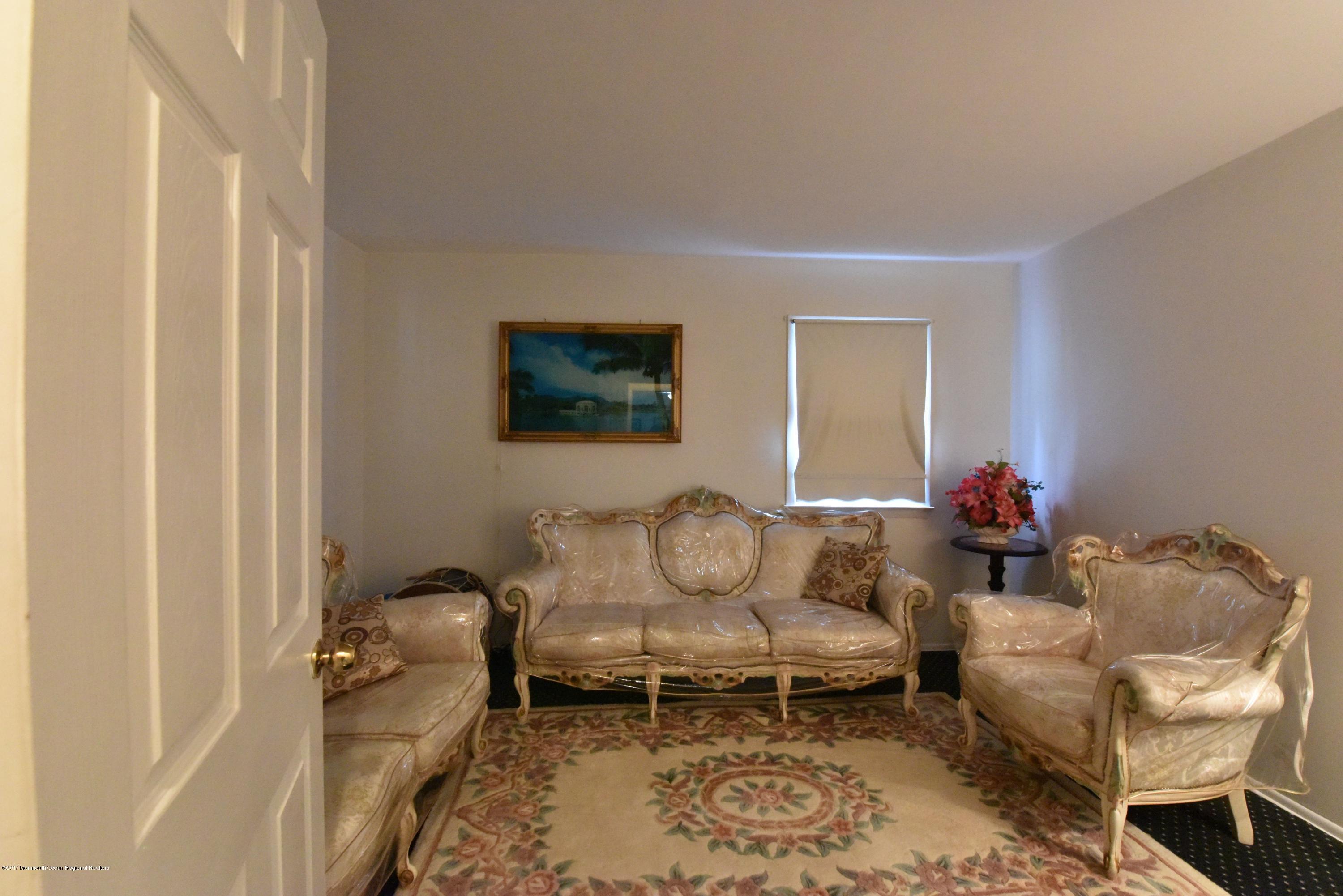 171 Schanck Road Freehold, NJ 07728 - Photo 15 of 42 DSC_4047