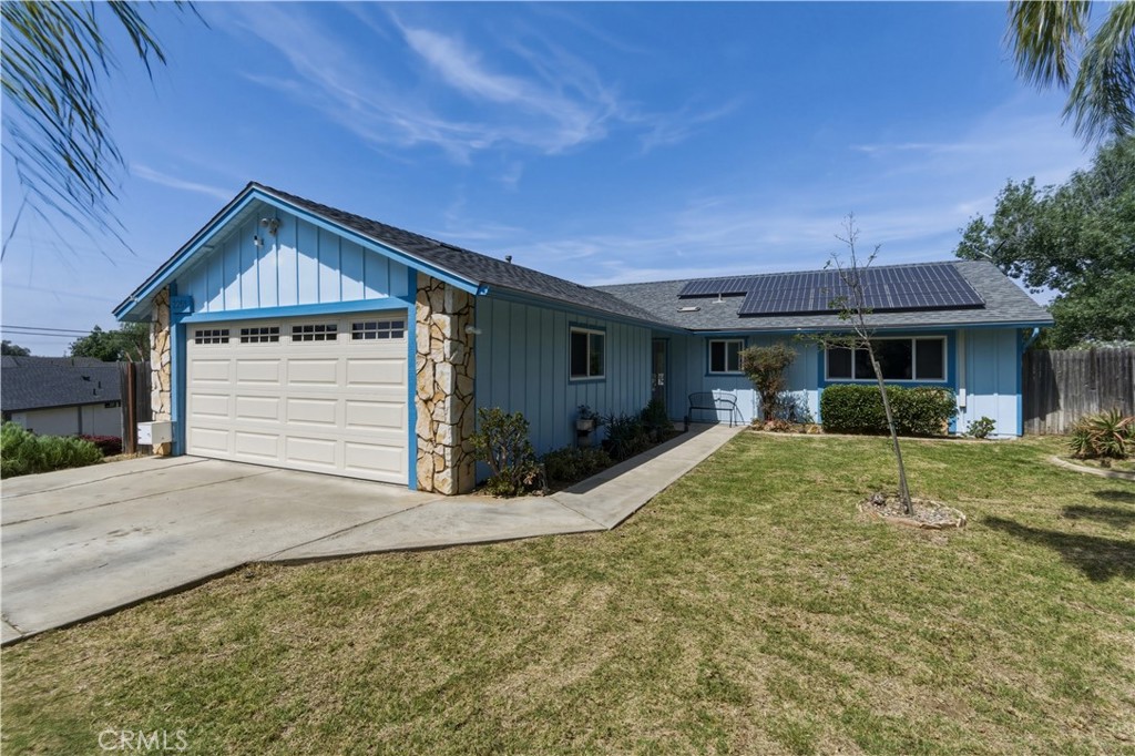 2251 South Stage Coach Lane Fallbrook, CA 92028 - Photo 2 of 69 Freshly painted exterior!