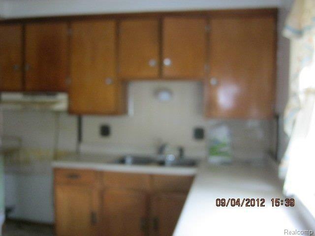 26448 Rialto Street Madison Heights, MI 48071 - Photo 8 of 8 IMG_0030.JPG