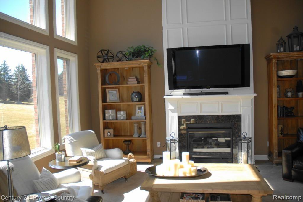 2947 South Addison Circle Rochester, MI 48306 - Photo 13 of 54 Great Room