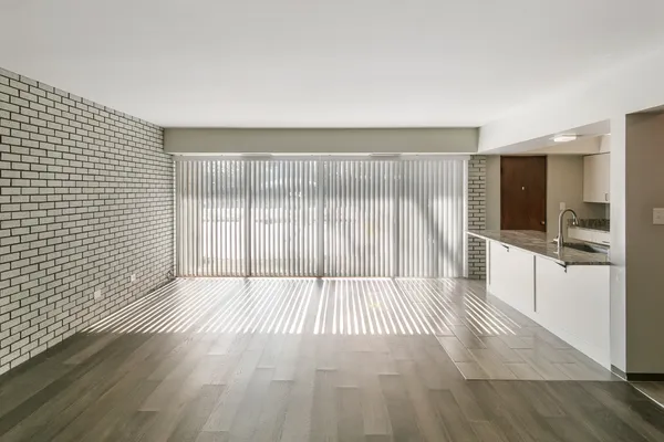 $2,200 | 318 Walker Avenue, Unit 7, Highland Park, IL 60035