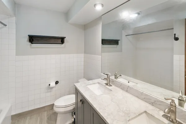 $2,200 | 318 Walker Avenue, Unit 7, Highland Park, IL 60035