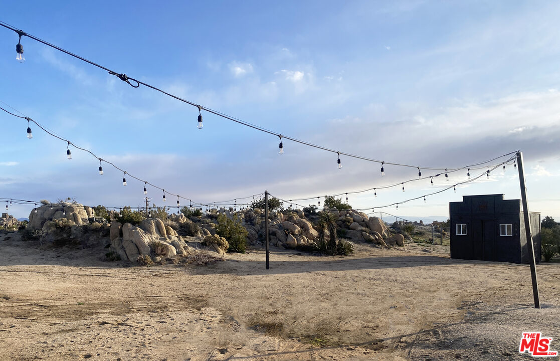 56434 B Cobalt Road Yucca Valley, CA 92284 - Photo 4 of 14 Gallery Image 4