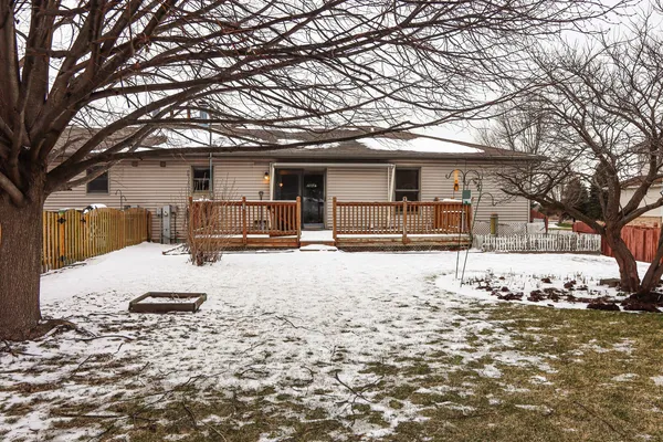 $329,000 | 904 Harvest Trail, Unit B, Yorkville, IL 60560