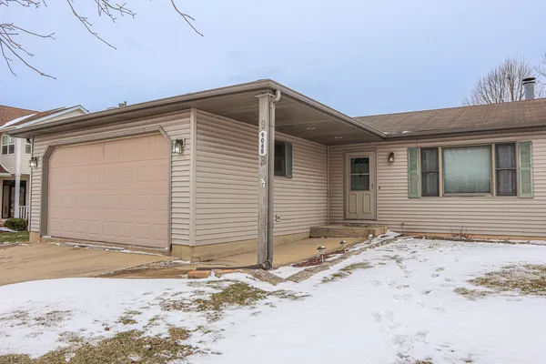 $329,000 | 904 Harvest Trail, Unit B, Yorkville, IL 60560