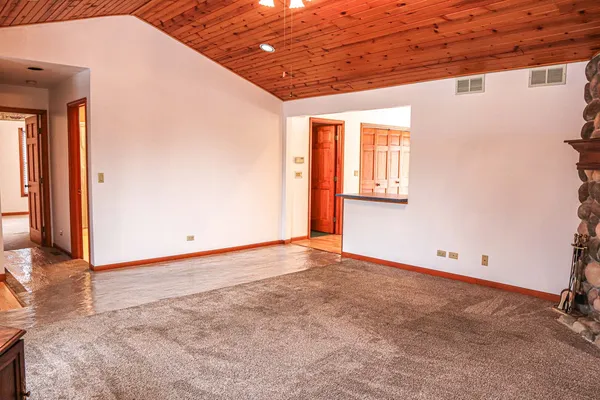 $329,000 | 904 Harvest Trail, Unit B, Yorkville, IL 60560