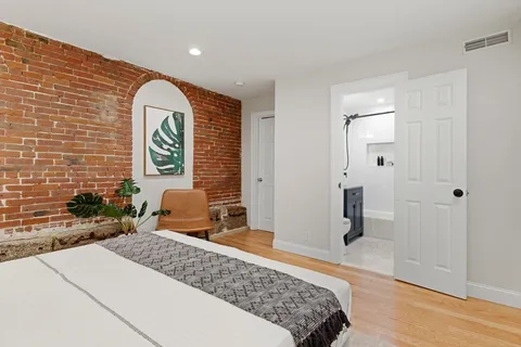 $749,900 | 36 Worcester Square, Unit 1, Boston, MA 02118