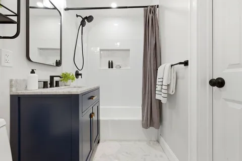 $749,900 | 36 Worcester Square, Unit 1, Boston, MA 02118