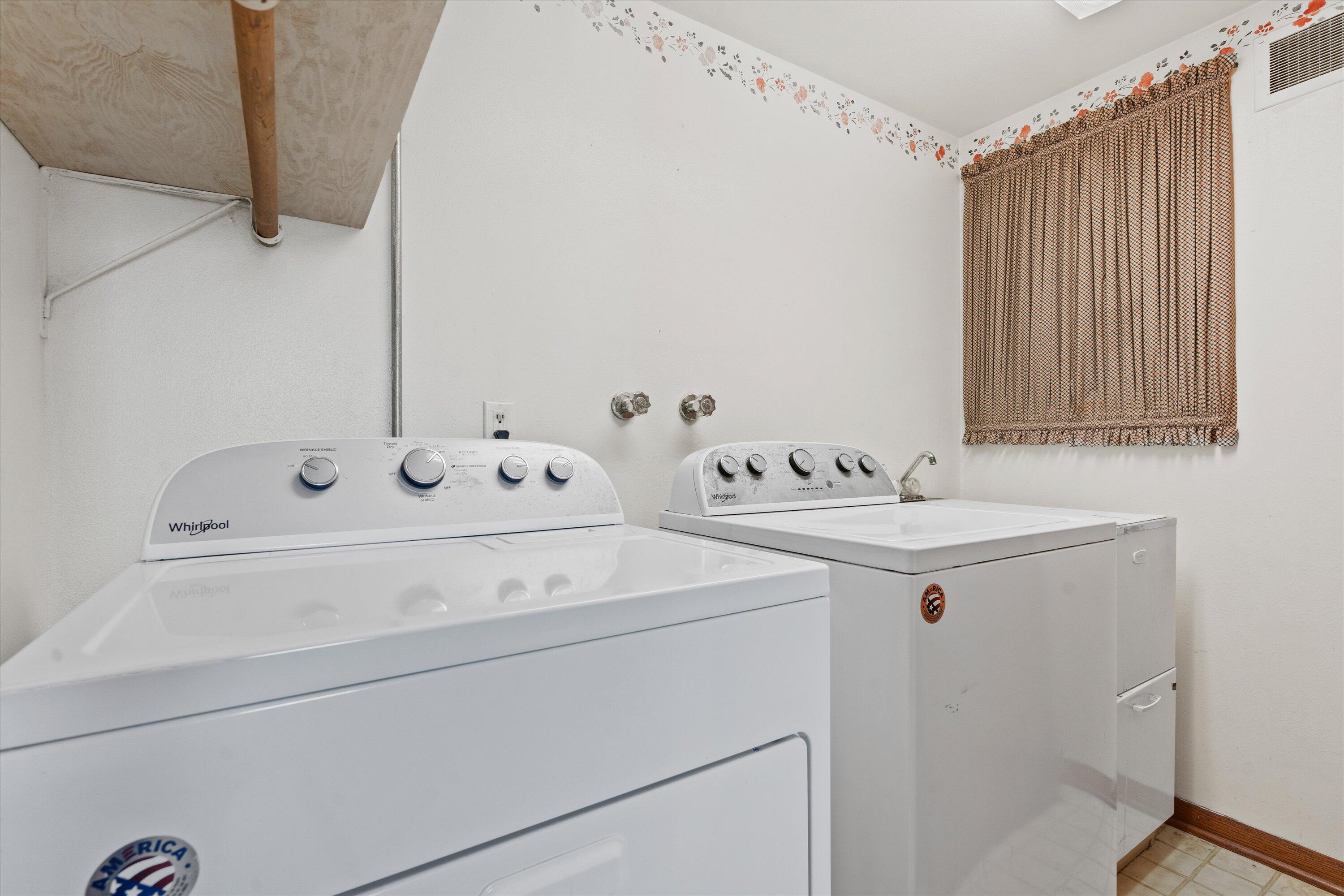 17505 Azure Lane Brookfield, WI 53045 - Photo 45 of 49 Main Floor Laundry Room