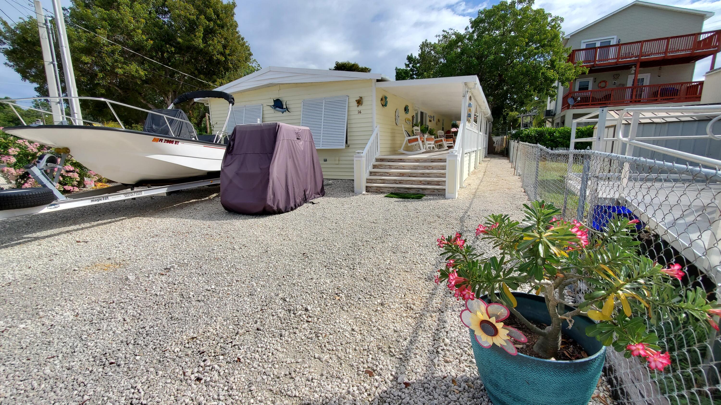 26 Swallow Road Key Largo, FL 33037 - Photo 2 of 30 Front